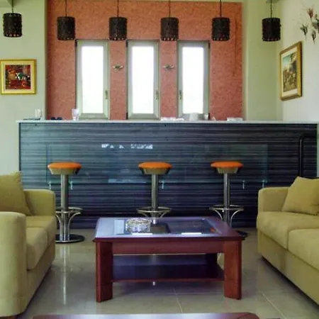 아파트호텔 Finiki Plaza