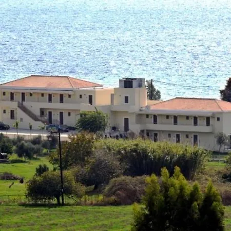 Finiki Plaza 메토니