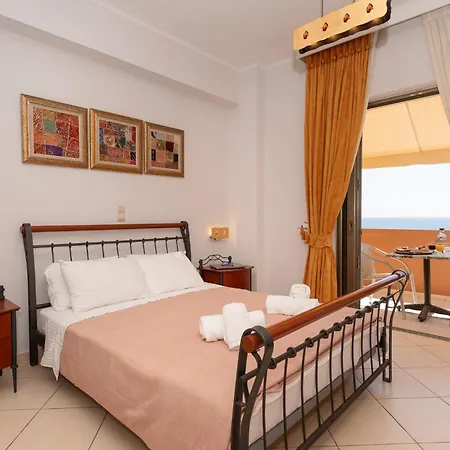 Lejlighedshotel Finiki Plaza 3*