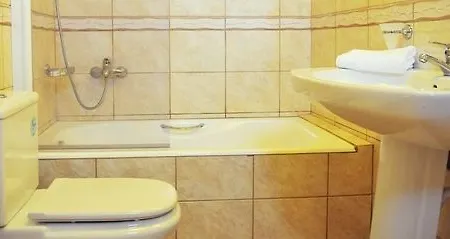 Finiki Plaza 아파트호텔 메토니