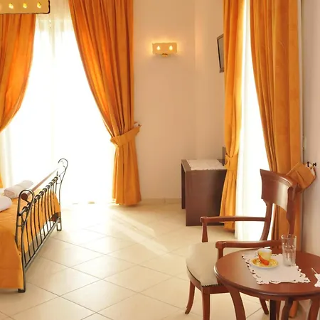 Finiki Plaza 메토니