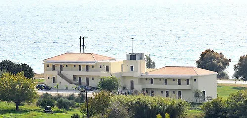 Finiki Plaza شقة فندقية