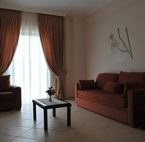 Finiki Plaza 3* ميثوني