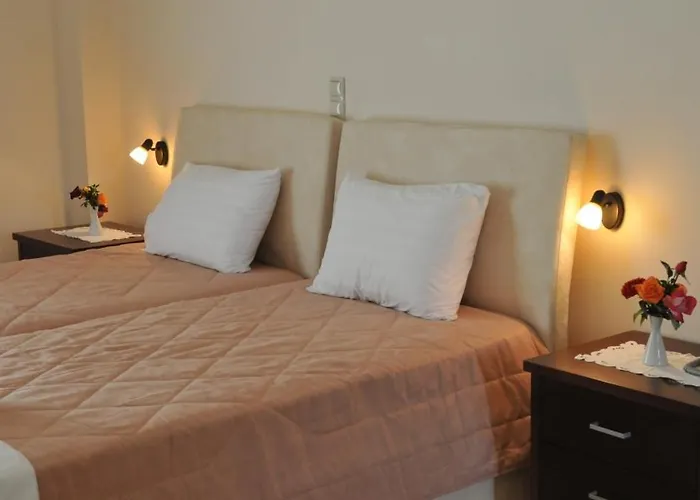 Finiki Plaza شقة فندقية