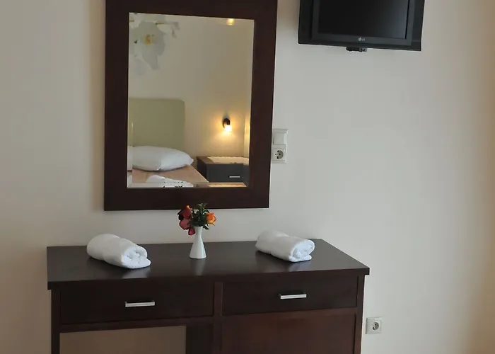 Finiki Plaza شقة فندقية