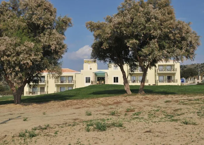 Finiki Plaza شقة فندقية