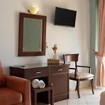 Finiki Plaza 3* Метони
