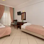 Aparthotel Finiki Plaza