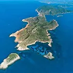 Aparthotel Finiki Plaza