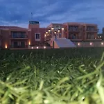 Finiki Plaza 3* Метони