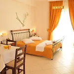 Aparthotel Finiki Plaza