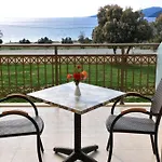 Finiki Plaza 3* Метони