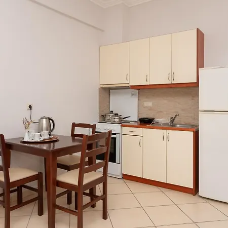 Finiki Plaza Метони