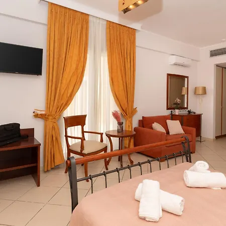Finiki Plaza 3* Methoni (Messenia)