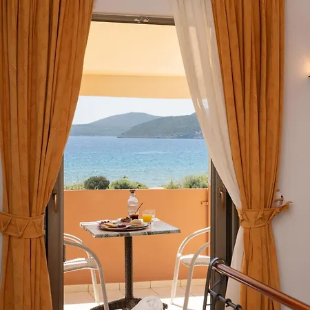 Finiki Plaza 3* Methoni (Messenia)