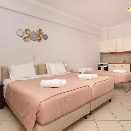 Finiki Plaza Apartahotel 3*