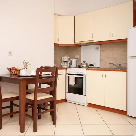 Finiki Plaza Apartahotel Methoni (Messenia)