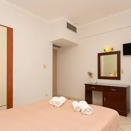 Finiki Plaza 3* Methoni (Messenia)