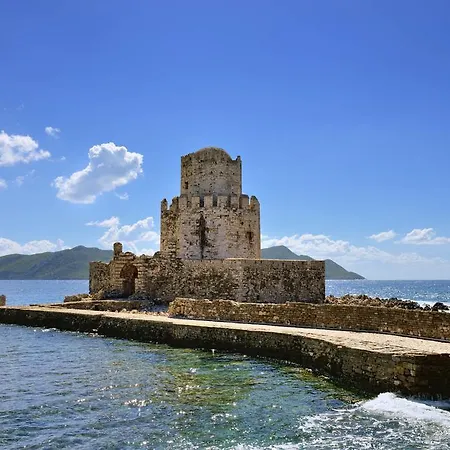 アパートホテル Finiki Plaza