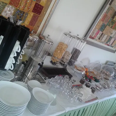 Aparthotel Finiki Plaza