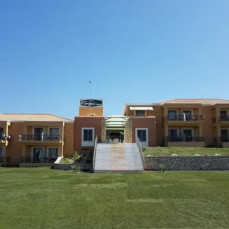 Lägenhetshotell Finiki Plaza 3*