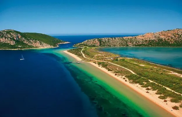 Finiki Plaza Apartmanhotel