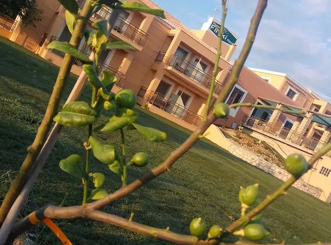 Finiki Plaza Apartmanhotel Methóni